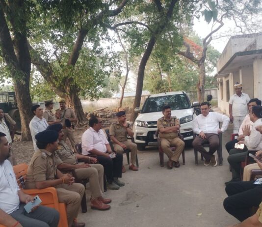 घाघरा घाट संजय सेतु 2 महीने बंद, पीपा पुल शुरू:प्रशासन अलर्ट पर, आवागमन प्रभावित नहीं होगा; वैकल्पिक व्यवस्था जारी