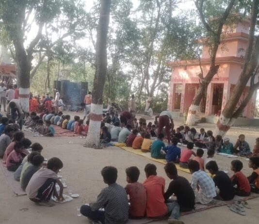 झिरझिरवा कुट्टी में भागवत कथा का समापन:विशाल भंडारे में उमड़ी भीड़, सांसद राम शिरोमणि वर्मा भी रहे मौजूद