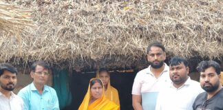 समाजसेवियों ने धोखाधड़ी पीड़ित परिवार की मदद की:मुइली गांव में बिटिया की शादी में दिया आर्थिक सहयोग