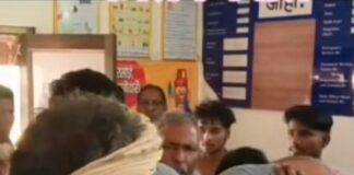 महराजगंज में गैस सिलेंडर लेने गए उपभोक्ता से मारपीट:एजेंसी मालिक के बेटे और कर्मचारियों पर आरोप; पुलिस जांच में जुटी, वीडियो की पुष्टि नहीं