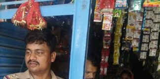 श्रावस्ती में अवैध पेट्रोल-डीजल बिक्री पर प्रशासन की कार्रवाई:पुलिस ने कई स्थानों पर छापेमारी कर भंडारण ईंधन को जब्त किया