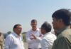 श्रावस्ती के मधवापुर घाट का डीएम ने किया निरीक्षण:सड़क मरम्मत के दिए निर्देश, लापरवाही न बरतने की हिदायत दी