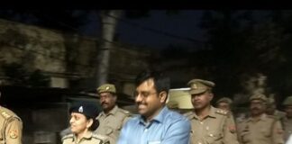 हरैया में अंबेडकर जयंती की पूर्व संध्या पर पैदल गश्त:प्रशासन तरह अलर्ट