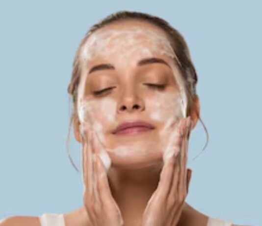 गर्मी में चिपचिपी त्वचा से हैं परेशान, भूलकर न करें ये गलतियां