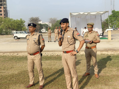 कौशाम्बी में हाई-इंटेंसिटी बलवा ड्रिल: दंगा नियंत्रण की रणनीतियों का व्यापक अभ्यास, ड्रोन निगरानी में परखी गई पुलिस की तैयारी