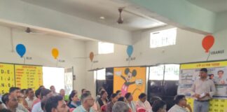 अधिशासी अधिकारी ने जनगणना प्रशिक्षण का निरीक्षण किया:मुण्डेरवा में कर्मचारियों को डिजिटल जनगणना के लिए दिए महत्वपूर्ण निर्देश