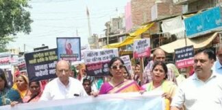 खेसरहा में ‘जन आक्रोश महिला पदयात्रा’ को मिला भारी समर्थन:महिलाओं ने अपने सम्मान और अधिकारों के लिए उठाई आवाज, सुरक्षा सुनिश्चित करने की मांग