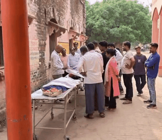 अनियंत्रित जनरेटर से बाइक टकराई, महिला समेत दो की मौत:निचलौल के अमहवा के पास हादसा, पुलिस शिनाख्त में जुटी