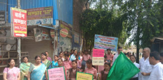 जनपद के समस्त बेसिक विद्यालयों में प्रभात फेरी का किया गया आयोजन।