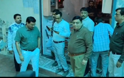 अभिभावक संगठन की पहल रंग लाई, आधा दर्जन स्कूलों पर हुई छापेमारी