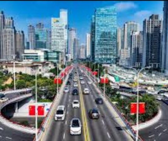 नीतियों में लचीलापन और लगातार प्रयोग से चीन बना वैश्विक आर्थिक ताकत News Desk