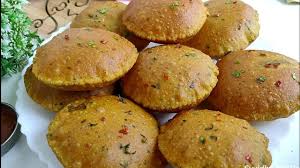 मूंग दाल की कुरकुरी मसाला पूरी तो भूल जाएंगे कचौड़ी का स्वाद