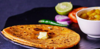 नाश्ते में बनाकर खाएं सूजी के पराठे
