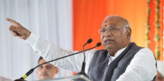 PM मोदी को ‘आतंकवादी’ कहने पर EC ने जारी किया नोटिस, 24 घंटे में देना होगा जवाब