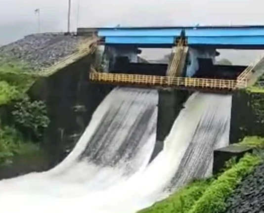 ठाणे बांध में पर्याप्त जल भंडारण