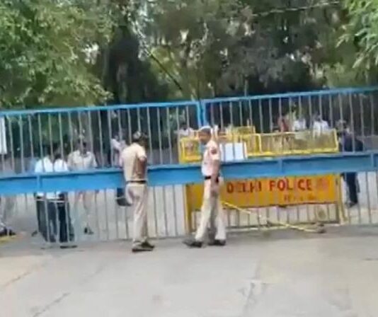 दिल्ली में कांग्रेस नेता पवन खेड़ा के घर असम पुलिस का छापा, पासपोर्ट विवाद उभरा News Desk