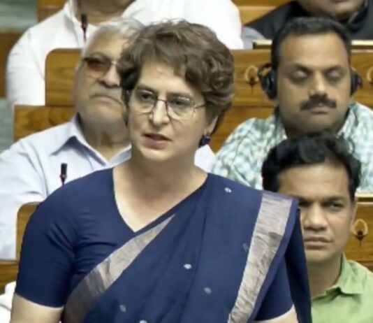 ‘बहकाने वाले पुरुषों को महिलाएं झट से पहचान लेती हैं’, संसद में बोलीं प्रियंका