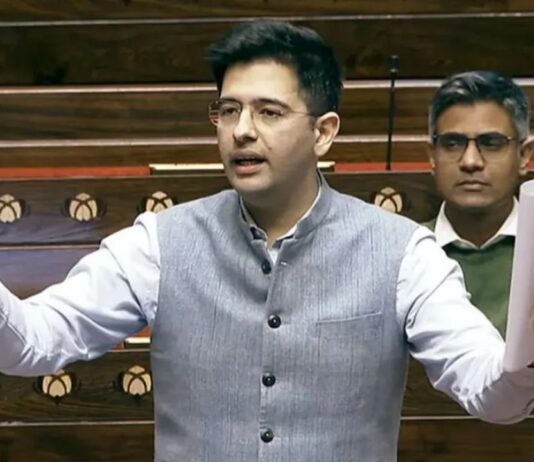 राघव चड्ढा को AAP ने राज्यसभा में डिप्टी लीडर के पद से हटाया