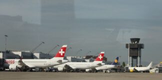 स्विस एयर लाइन्स के विमान के पहिए में उठा धुआं, बाल-बाल बचे 232 यात्री