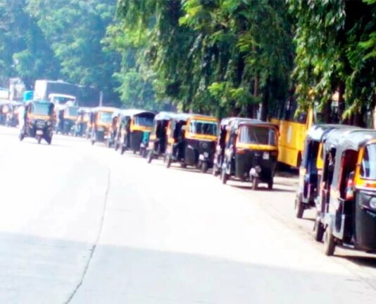 परमिट रखने के लिए मुंबई के टैक्सी और ऑटो ड्राइवरों को देना पड़ सकता है मराठी टेस्ट