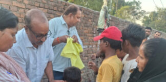 विकासनगर अग्निकांड के पीड़ित लोगों की मदद के लिए पहुंचा रोटी कपड़ा फाउंडेशन