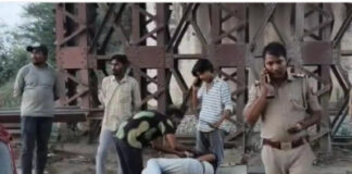 बोर्ड परीक्षा में फेल हुआ छात्र टूटा, रेलवे ट्रैक पर लगाई छलांग, हालत गंभीर