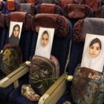 खून से सने बैग और जूते दिखा ईरान ने दिया संकेत, ट्रंप के लिए आसान नहीं समझौता खून से सने बैग और जूते दिखा ईरान ने दिया संकेत, ट्रंप के लिए आसान नहीं समझौता