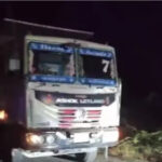 तेज रफ्तार ट्रक ने पैदल जा रहे श्रद्धालुओं को कुचला, हादसे में सात लोगों की मौत तेज रफ्तार ट्रक ने पैदल जा रहे श्रद्धालुओं को कुचला, हादसे में सात लोगों की मौत