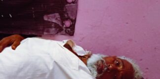 श्रावस्ती के मल्हीपुर में बाइक ने बुजुर्ग को टक्कर मारी:बाइक सवार समेत तीन लोग घायल