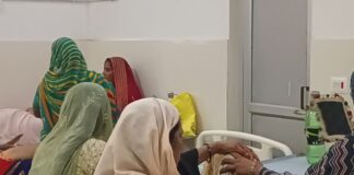 महराजगंज अस्पताल में डायरिया-बुखार के मरीज बढ़े:बाल रोग विशेषज्ञ ने दी अभिभावकों को सतर्क रहने की सलाह
