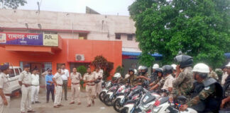 जिले में बकरीद पर्व को लेकर निकाला गया फ्लैग,28 मई को मनाया जाएगा त्योहार