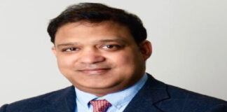सोनभद्र के सुमीत बने लंदन ब्रॉमली के काउंसलर: छोटे शहर से अंतरराष्ट्रीय सफलता की कहानी