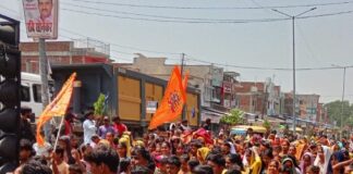 नगर बाजार में कलश शोभा यात्रा निकली:सैकड़ों श्रद्धालु हुए शामिल, भक्तिमय हुआ माहौल