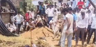 कुएं की मिट्टी धंसने से दो सगे भाइयों की मौत, परिजनों का रो-रोकर बुरा हाल