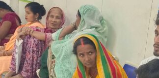 भारतीय स्टेट बैंक शाखा हल्लौर में नकदी का संकट:सिद्धार्थनगर में उपभोक्ताओं को घंटों इंतजार के बाद भी नहीं मिला भुगतान