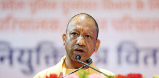 हर जनपद में हो निवेश, जनपदों की पर कैपिटा इनकम बढ़ाने पर भी ध्यान केंद्रित करें : योगी