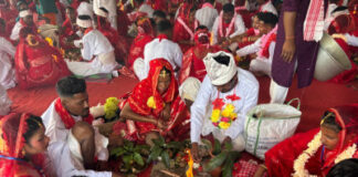 असम में 127 जोड़ों का सामूहिक विवाह सम्पन्न: वैदिक मंत्रोच्चारण से गूंज उठा डिरक चाय बागान