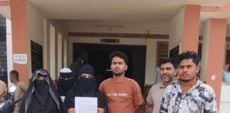 नौतनवा में जमीन बैनामा न करने का आरोप:छह पीड़ितों ने एसडीएम से की शिकायत, रजिस्ट्री के नाम पर लाखों लेने का आरोप