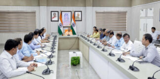 स्वास्थ्य सेवाओं के विस्तार को गुणवत्ता और आधुनिक तकनीक से जोड़ें: मुख्यमंत्री योगी