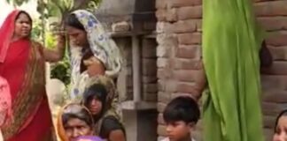 बस्ती में युवक का शव फंदे से लटका मिला:पत्नी से हुआ था विवाद, बॉडी लटकी देखकर चीख पड़े परिजन