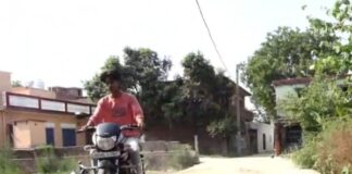 बृजमनगंज में एक महीने में टूटी नई सड़क:ब्लॉक प्रमुख निधि से बनी, गुणवत्ता पर उठे सवाल