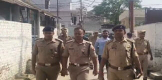 घर में घुसे चोरों ने 25 लाख के जेवर-नकदी चुराया