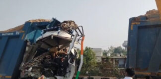 खड़े डंपर में पीछे से आए तेज रफ्तार डंपर ने मारी टक्कर, दो भाइयों की मौत
