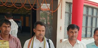 बहुजन मुक्ति पार्टी का देशव्यापी आंदोलन शुरू:महराजगंज में ‘लालटेन’ भेंट कर जताया विरोध, रखीं 7 मांगें