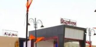 सिद्धार्थनगर में नकहा-डालीगंज पैसेंजर ट्रेन छह साल बाद फिर शुरू:गोंडा गोरखपुर रेल सेक्शन के यात्रियों को कम खर्च में मिला बेहतर यात्रा साधन