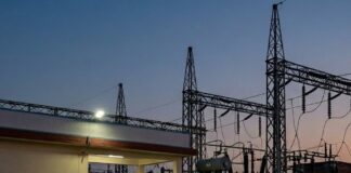 बढ़नी में भीषण गर्मी से बिजली आपूर्ति चरमराई:दिन में धूप, रात में उमस से लोग परेशान, घंटों गुल रहती है बिजली