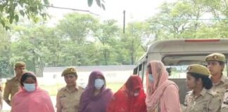 महराजगंज पुलिस ने ठगी करने वाली 4 महिलाएं पकड़ीं:शादी के नाम पर धोखाधड़ी करने वाले गिरोह का पर्दाफाश, नकदी-जेवर बरामद