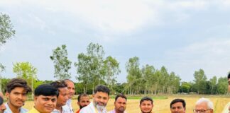 21 लाख से 275 मीटर लंबी सड़क बनकर तैयार:धोबहा एहतमाली में बीजेपी एमएलसी सुभाष यदुवंश ने लोकार्पण किया