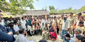 हत्या के 24 घंटे बाद रामघाट पर हुआ आजाद का अंतिम संस्कार, प्रशासन के आश्वासन पर माने परिजन