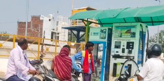 किसानों को डीजल के लिए लेखपाल सत्यापन अनिवार्य:खसरा-खतौनी प्रमाणित कराने तहसील के चक्कर लगाने पड़ रहे